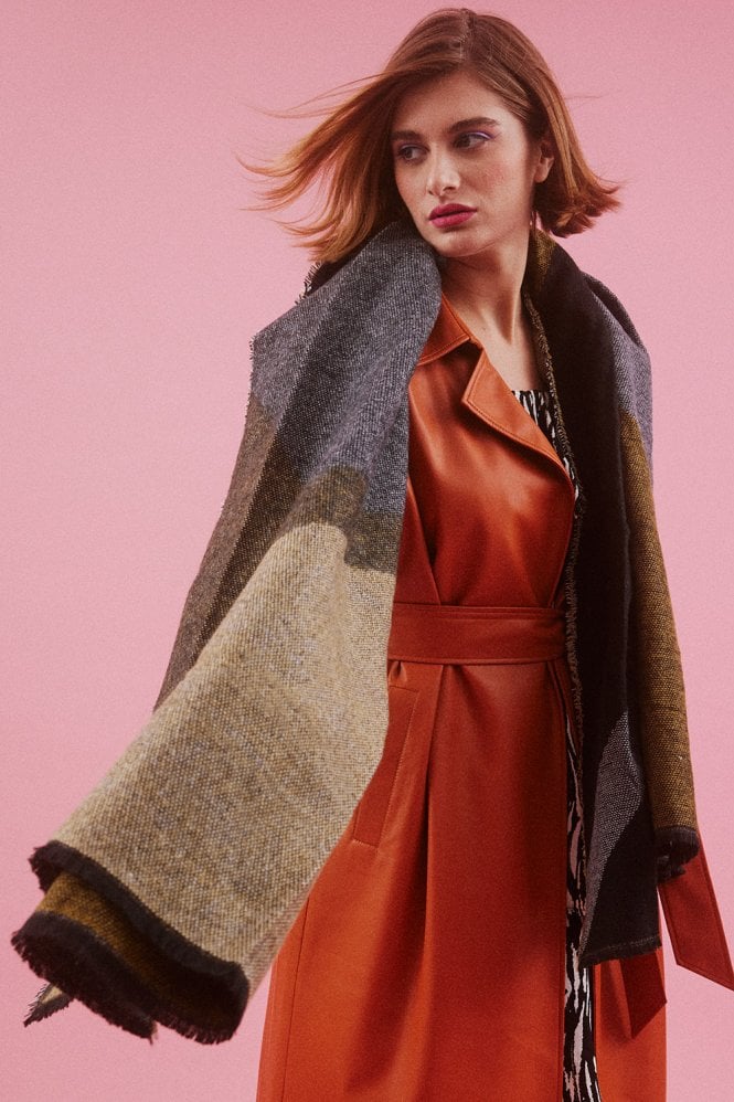 JAYLEY Black Cashmere Blend Wrap