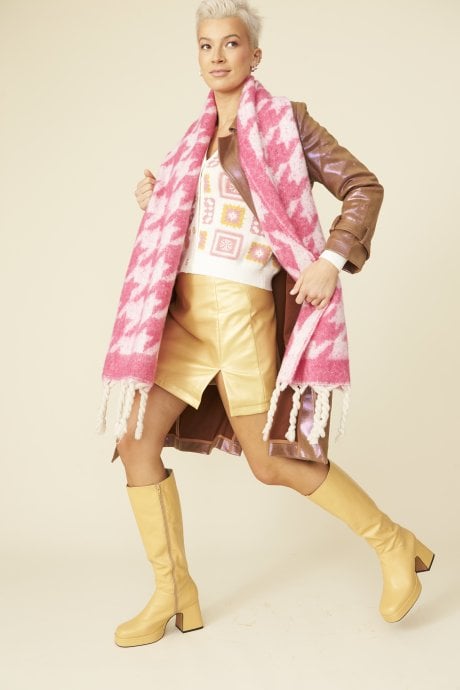 Cashmere Blend Houndstooth Check Scarf In Pink