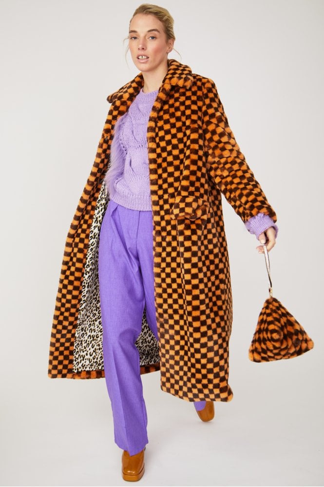 JAYLEY Checkered Orange and Black Faux Fur Pyramid Bag