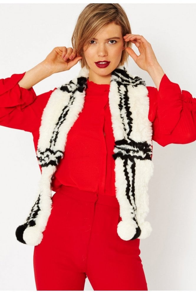 JAYLEY Cream Hand Knitted Faux Fur Scarf