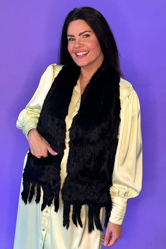 JAYLEY Fur Scarf with Pockets