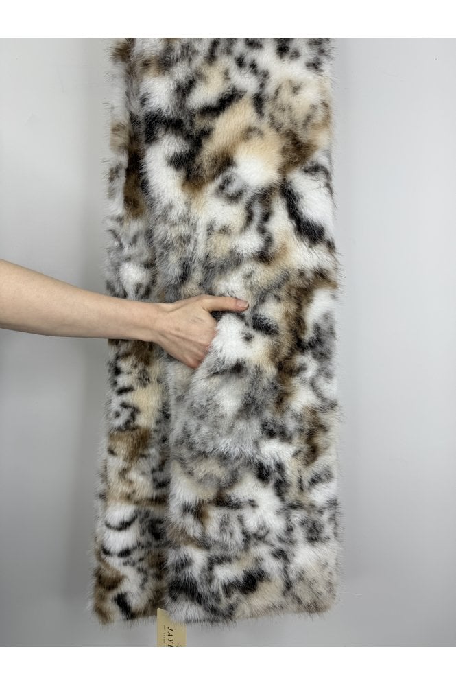 JAYLEY Sophia Bamboo Blend Fur Animal Print Oversized Pocket Scarf 