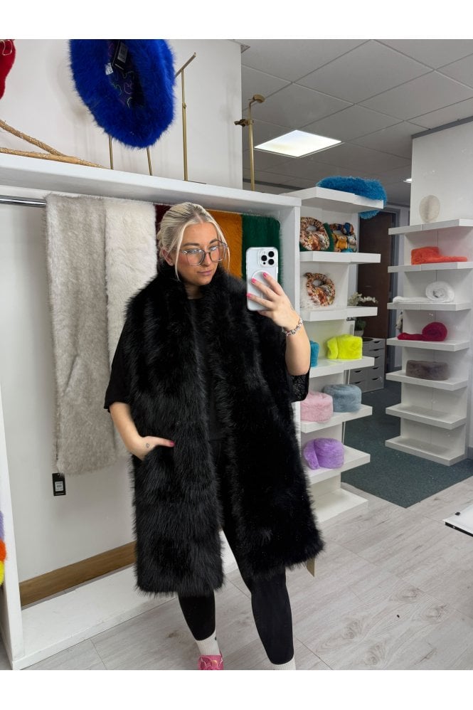 JAYLEY Sophia Bamboo Blend Fur Black Oversized Pocket Scarf 